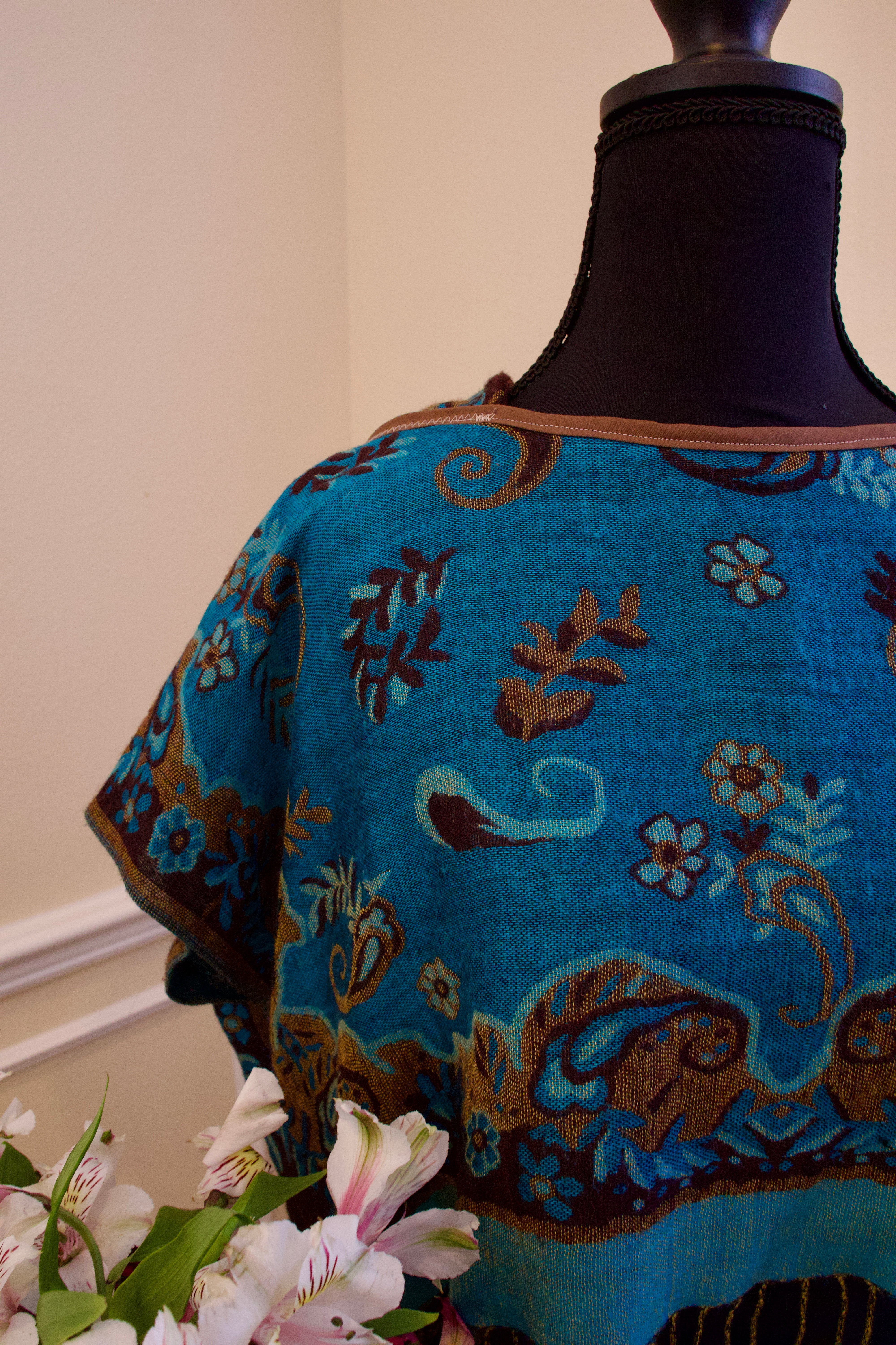 Cropped Pashmina Hoodie